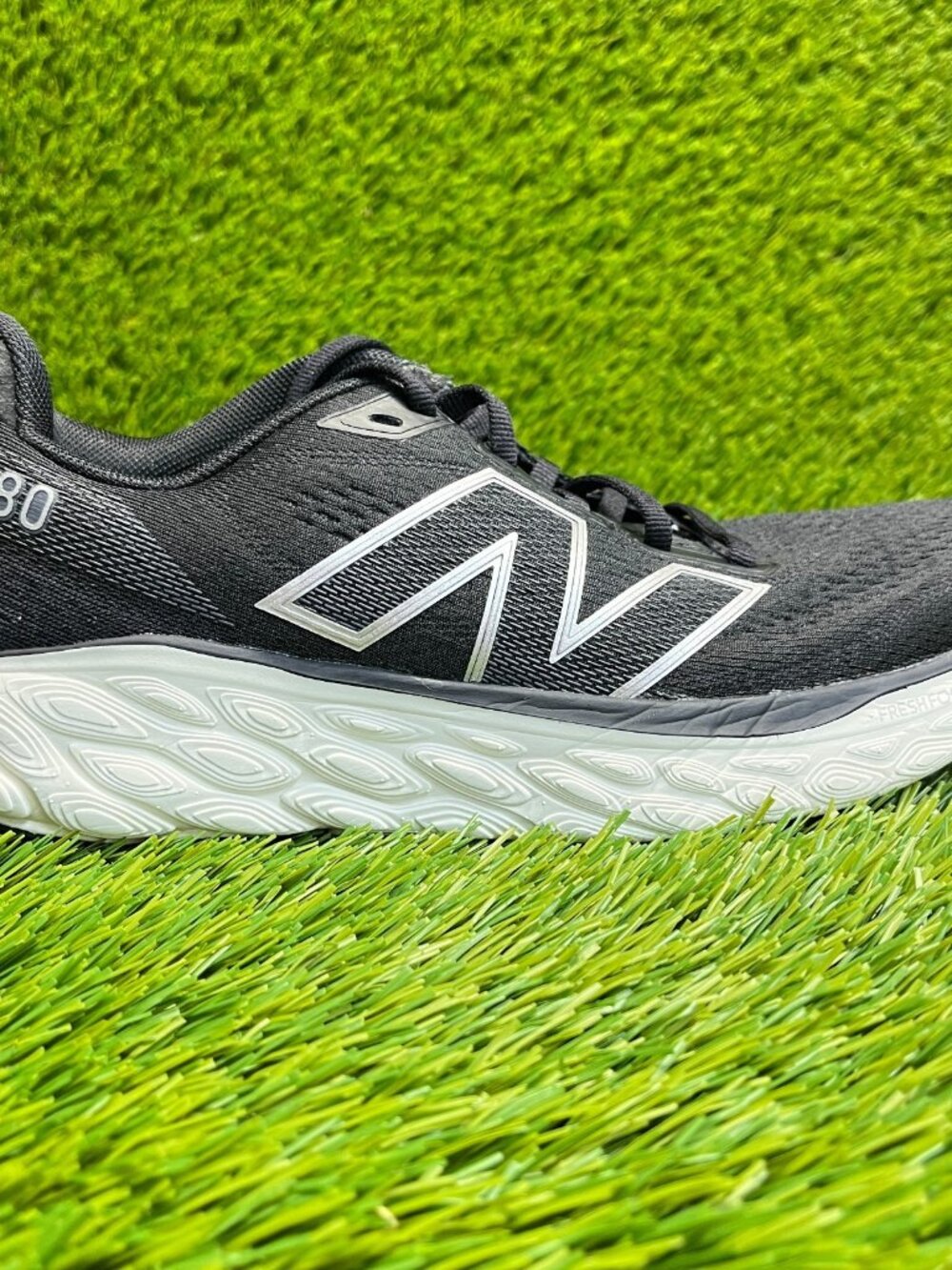 New Balance Fresh Foam X 880v14 Womens Size 7.5 Black Running Shoes Sneakers